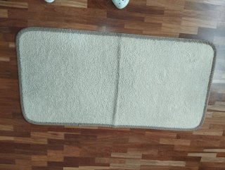 Alfombra de forro polar beige y gris