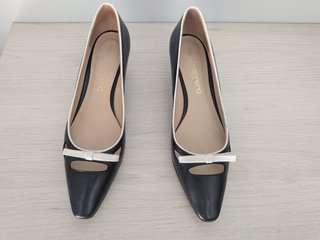 Zapatos salón piel negro con tacón bajo T41