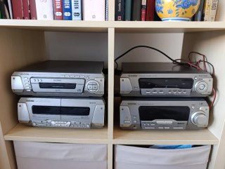 Minicadena Technics SH-EH750 + 3 altavoces