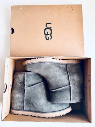 Botas UGG grises de ante