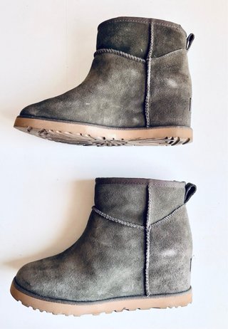 Botas UGG grises de ante