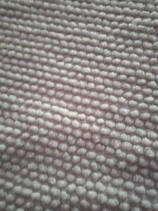 Alfombra color crudo