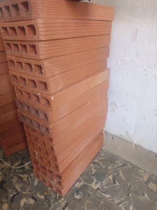 Ladrillos huecos del 4