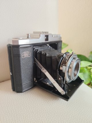Zeiss Ikon Nettar 518/16.  Funcional con funda.