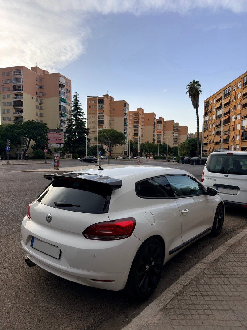 Volkswagen Scirocco 2009 - foto 1