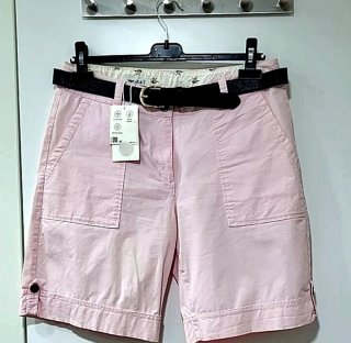 Conjunto camiseta Rihanna y Pantalón Rosa