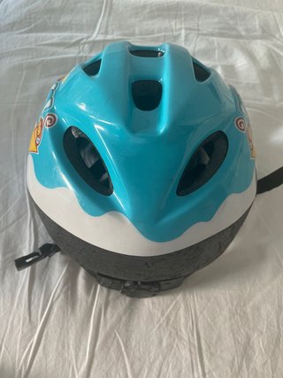 Casco bici infantil azul animales
