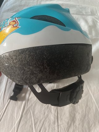 Casco bici infantil azul animales