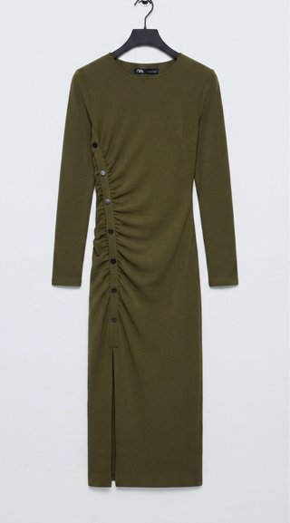 Vestido Zara verde militar fruncido