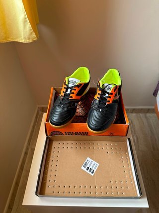 Zapatillas Munich One TF Fútbol Negro Naranja