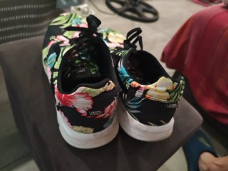 Zapatillas  Vans Flores Negras ñ