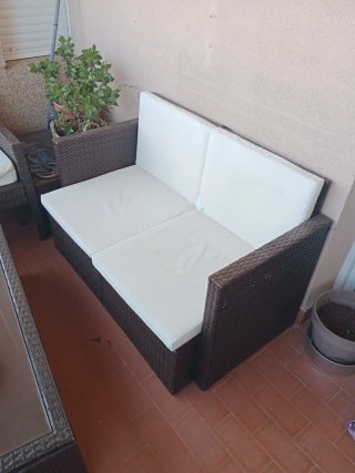 Conjunto sofá, sillón y mesas de jardín