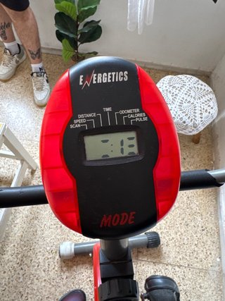 Bicicleta Estática Roja y Negra