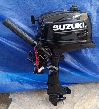 Neumática Quicksilver 3 y Suzuki 6cv 4T