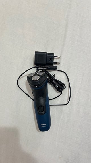 Lote Electrónicos: Ventilador, Afeitadora, Laptop