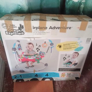 Saltador Bebé airplane adventure