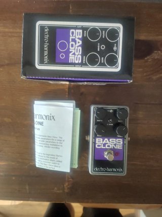 Electro-Harmonix Bass Clone Pedal