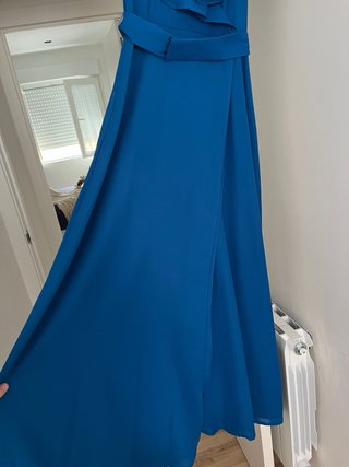 Vestido largo azul eléctrico con volantes