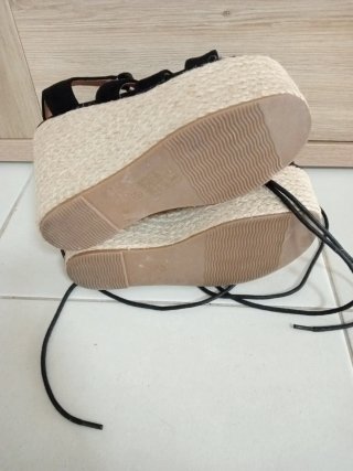 Sandalias de cuña Alta Moda negras
