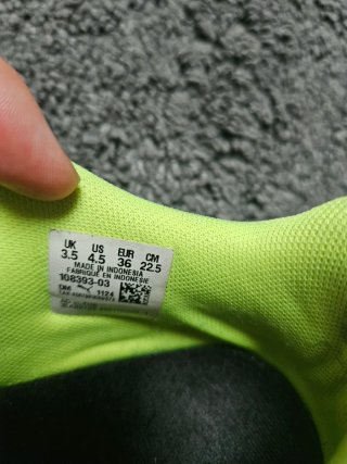 Botas de fútbol para niñ@s, talla 36