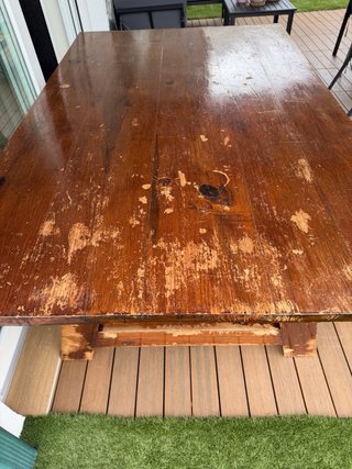 Mesa de madera rústica