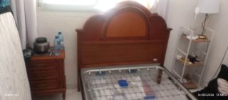 Mesa de comedor redonda y 4 sillas somier  complet