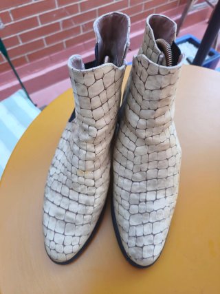 Botines piel reptil beige cowboy