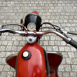 Moto Guzzi Z98 Zigoló Roja