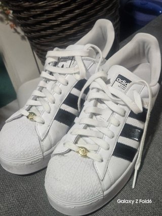 Zapatillas Adidas Blancas y Negras