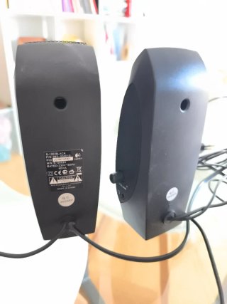Altavoces Logitech Negros