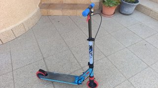 Patinete Decathlon 6-9 años con pata