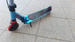Patinete Decathlon 6-9 años con pata