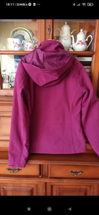 Anorak forrado con capucha
