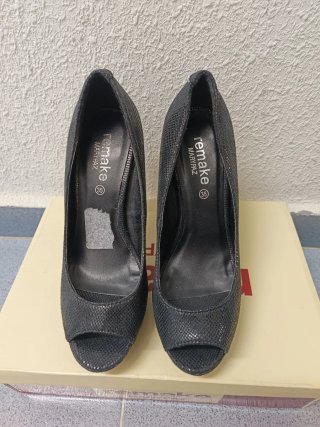 Zapatos tacón efecto piel serpiente negros