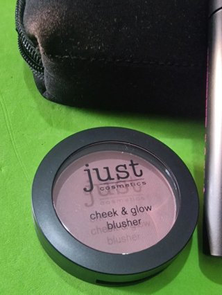 Set 5 prodotti Just Cosmetics + pochette