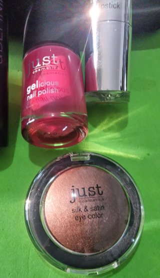 Set 5 prodotti Just Cosmetics + pochette