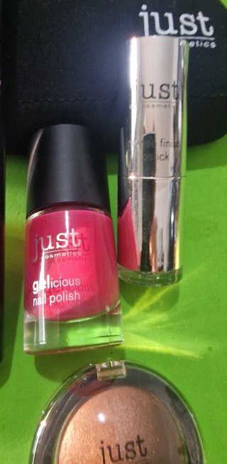 Set 5 prodotti Just Cosmetics + pochette