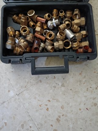 Lote fontanería latón