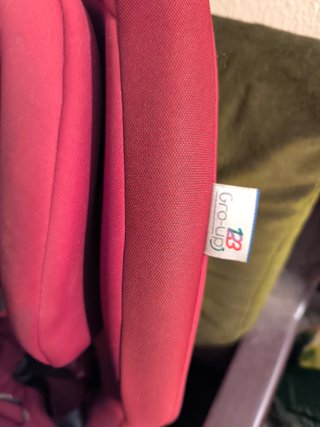 Silla de coche Chicco color burdeos