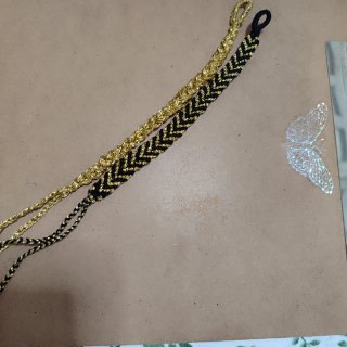 Lote 2 Pulseras Tejidas en Negro y Dorado