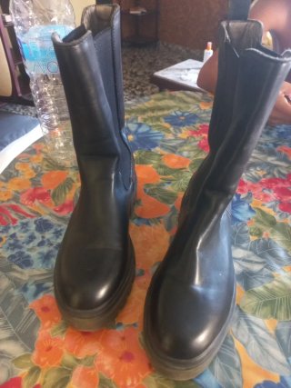 Botas negras de cuero