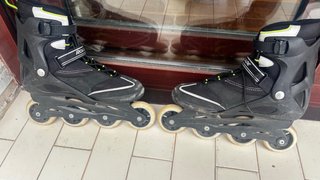 Patines en línea Rollerblade negros y verdes