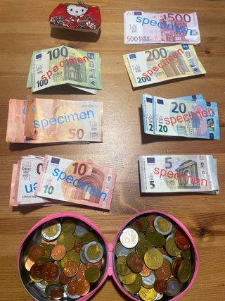 Juego de billetes y monedas de euro infantil