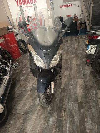 Aprilia Atlantic Maxi Scooter