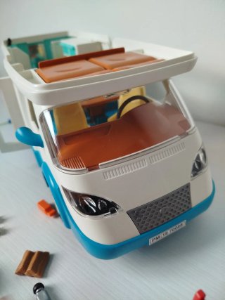 Playmobil Family Fun 70088 + Regalos