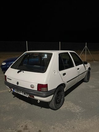Peugeot 205 1983