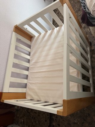 Minicuna bebé con ruedas y 2 colchones