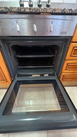 Cucina a gas Smeg: fuochi, forno e cappa