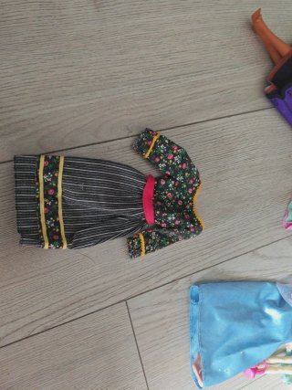 Set de muñecas con ropa