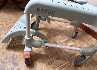 Silla de ducha y wc Etac Clean 49